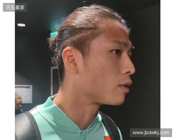 张玉宁:希望未来如果因实力不济输球的话,大家也能对我们包容 张玉宁:希望未来如果因实力不济输球的话,大家也能对我们包容